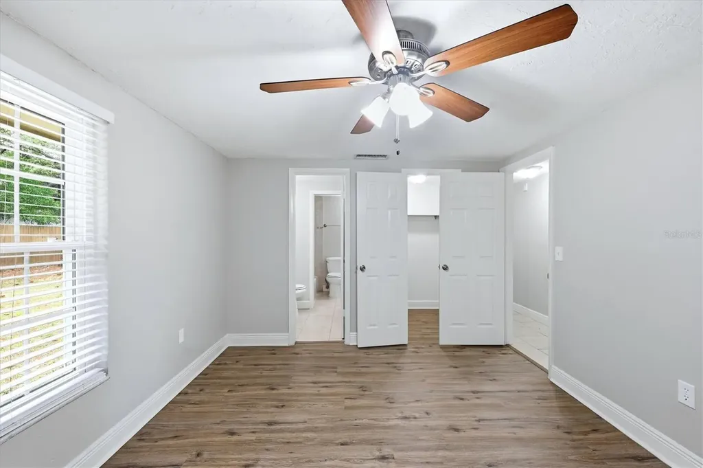 5058 Silk Oak Drive Sarasota FL 34232