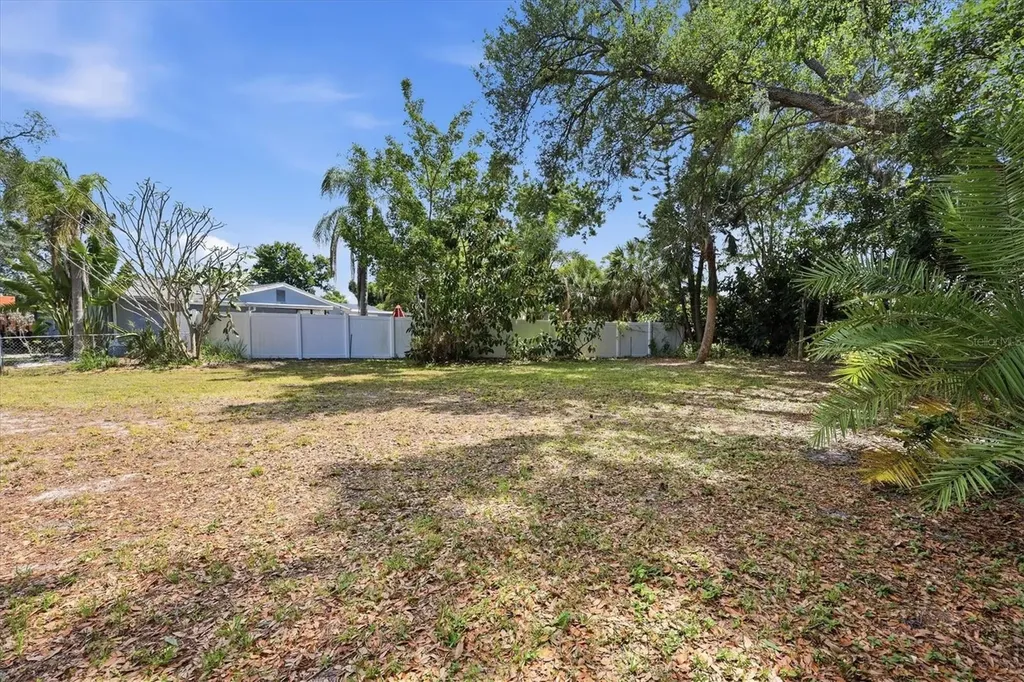 5058 Silk Oak Drive Sarasota FL 34232