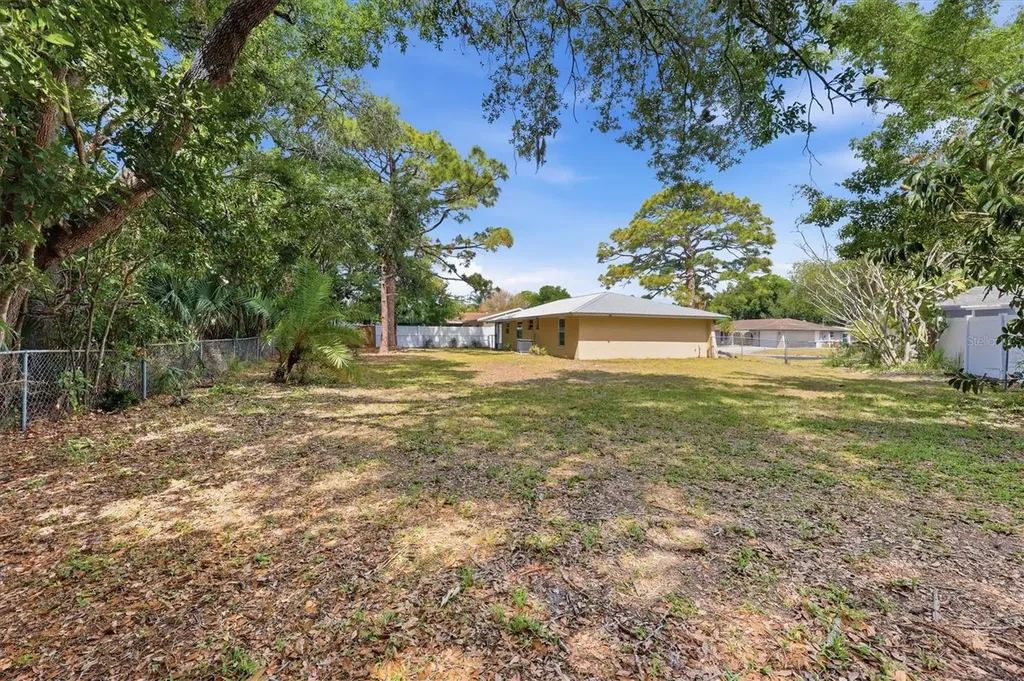 5058 Silk Oak Drive Sarasota FL 34232