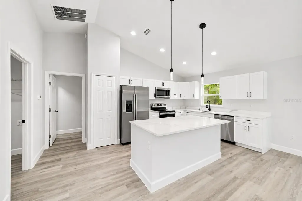 13737 SW 114th Place Dunnellon FL 34432