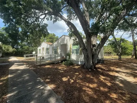 3664 Meriden Avenue Oldsmar FL 34677