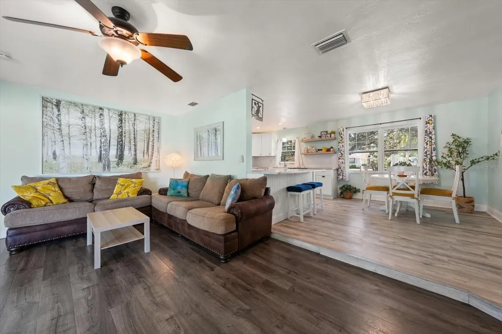 13497 100th Avenue Seminole FL 33776
