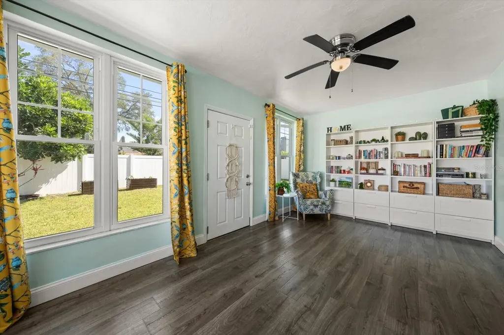 13497 100th Avenue Seminole FL 33776