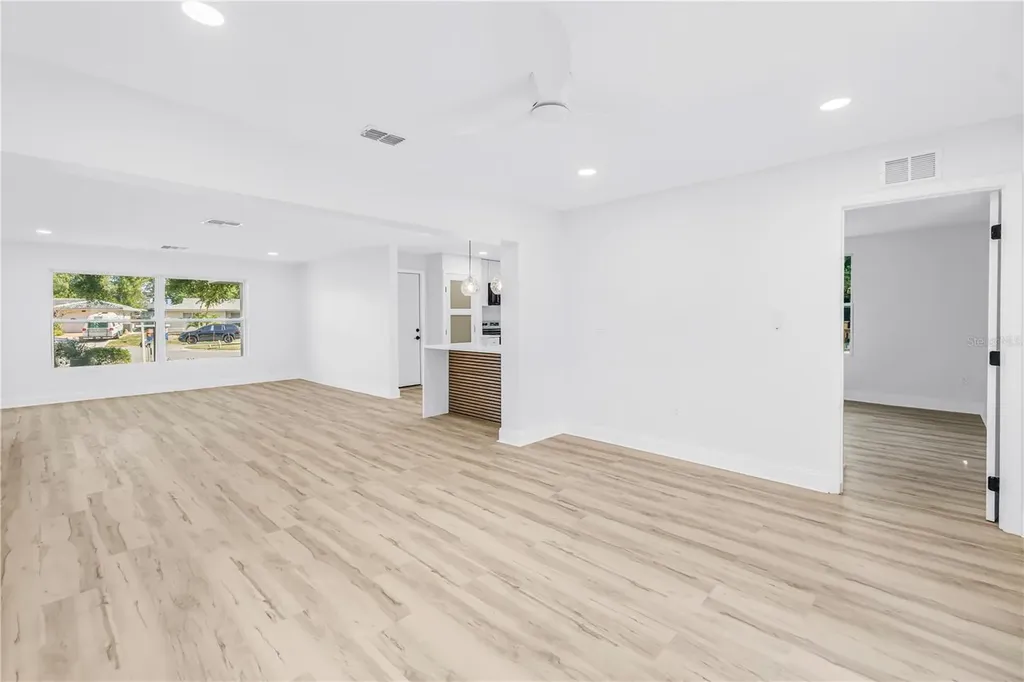 2161 NE Hillwood Court Clearwater FL 33763