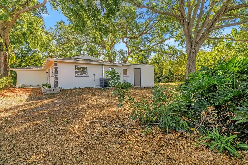 2161 NE Hillwood Court Clearwater FL 33763