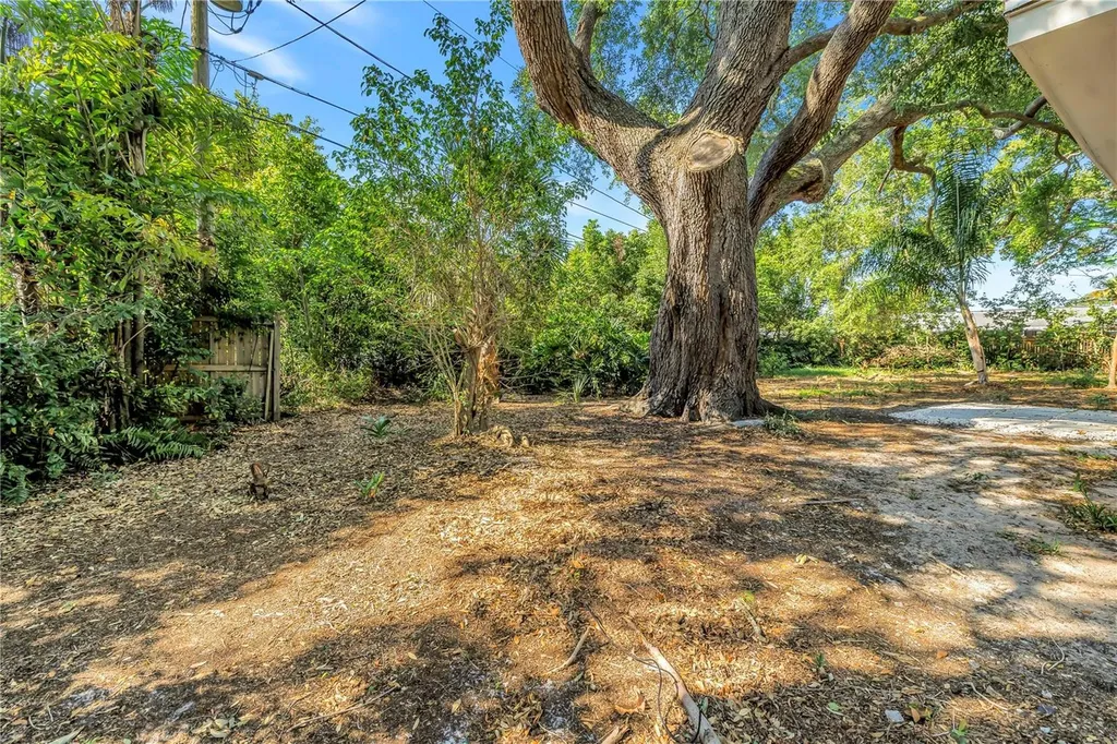 2161 NE Hillwood Court Clearwater FL 33763