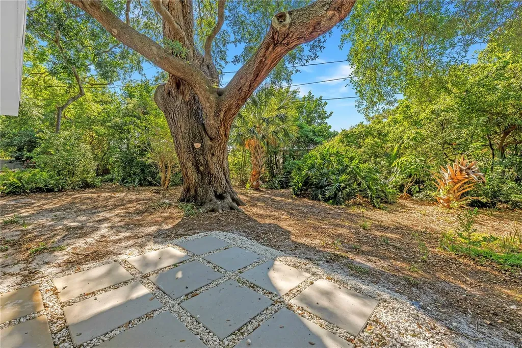 2161 NE Hillwood Court Clearwater FL 33763