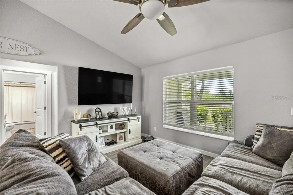 1348 W Mcneal Drive Dunnellon FL 34431