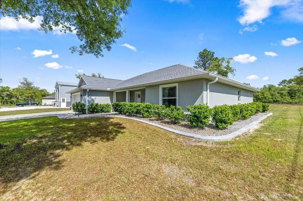 1348 W Mcneal Drive Dunnellon FL 34431