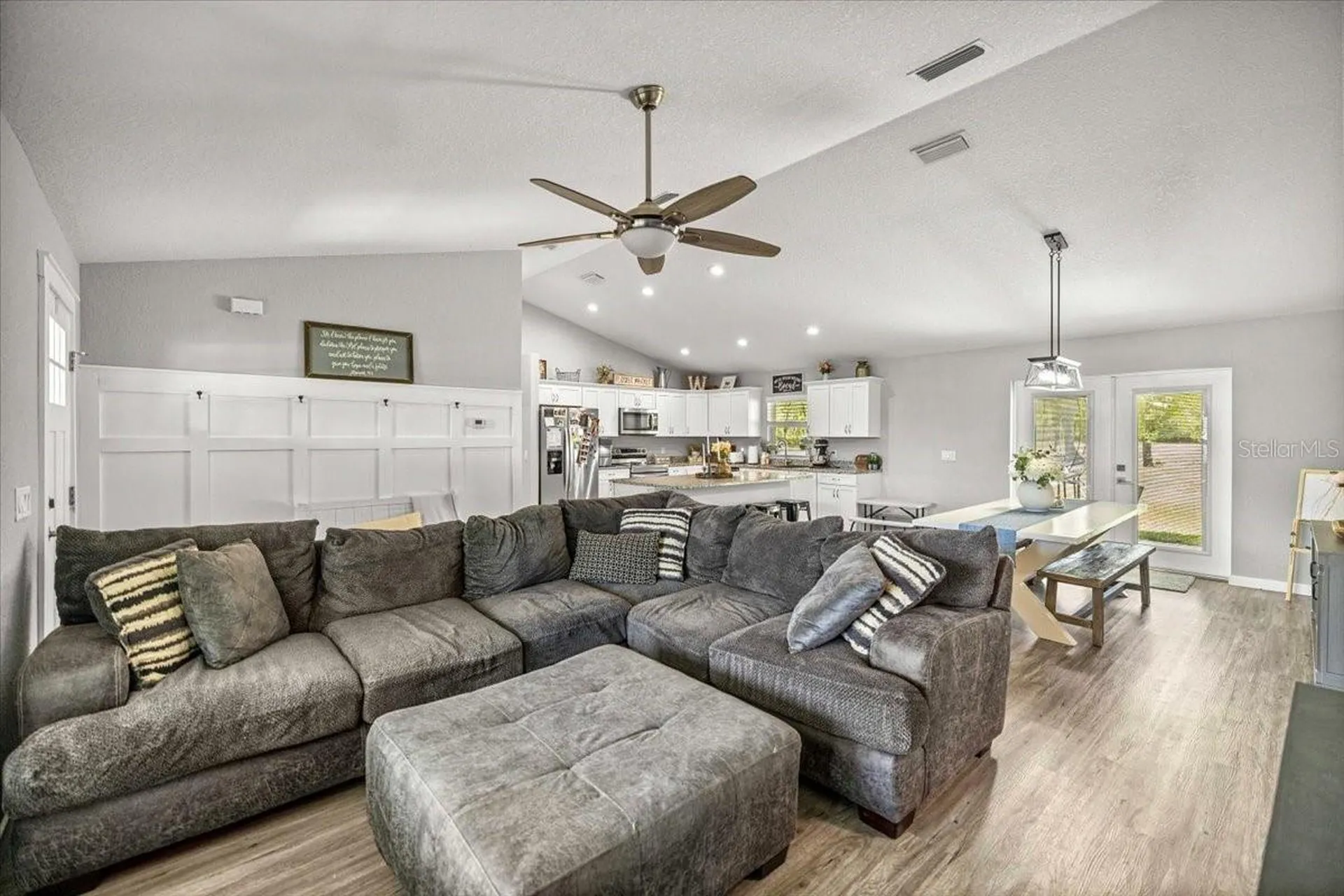 1348 W Mcneal Drive Dunnellon FL 34431
