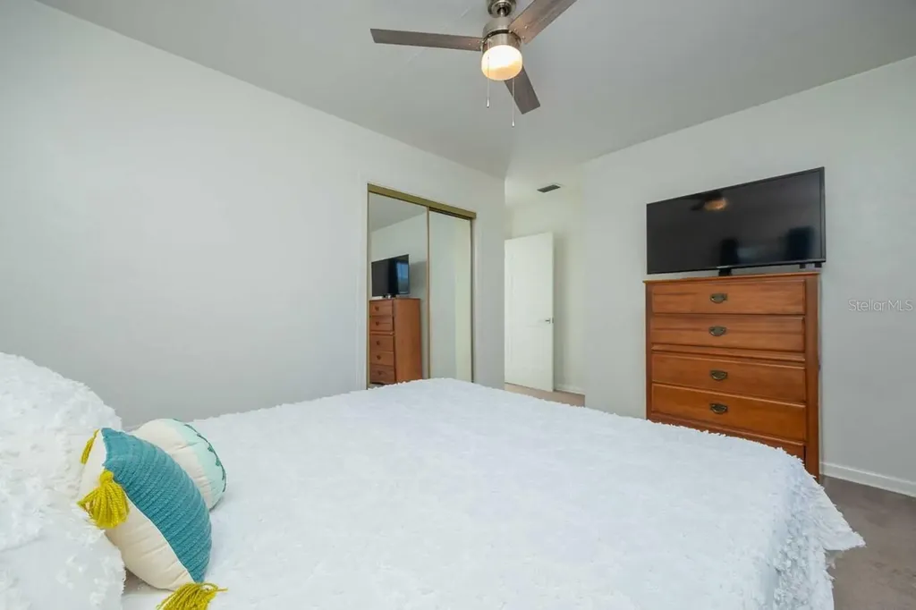 2964 Alonso Road Jacksonville FL 32216