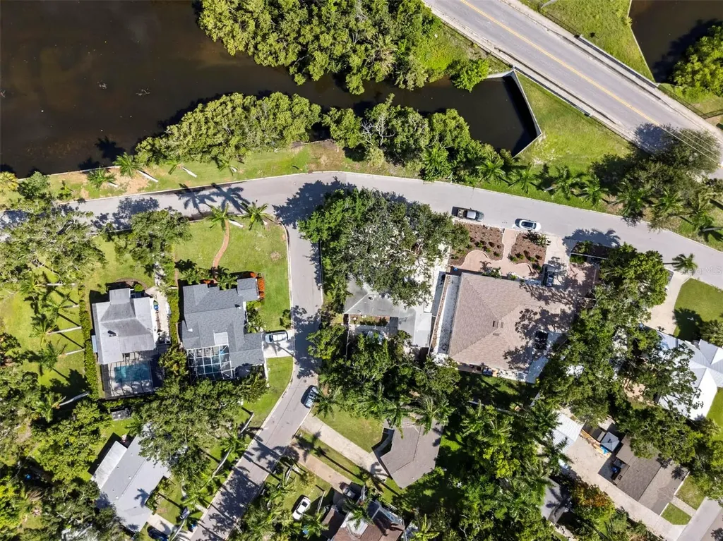 2002 Virginia Drive Bradenton FL 34205