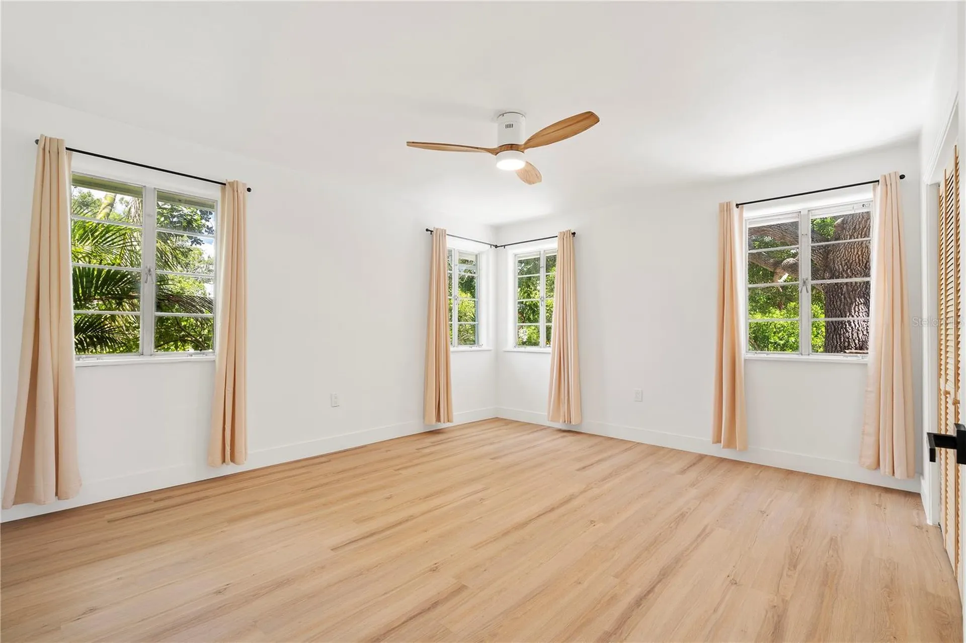 2002 Virginia Drive Bradenton FL 34205