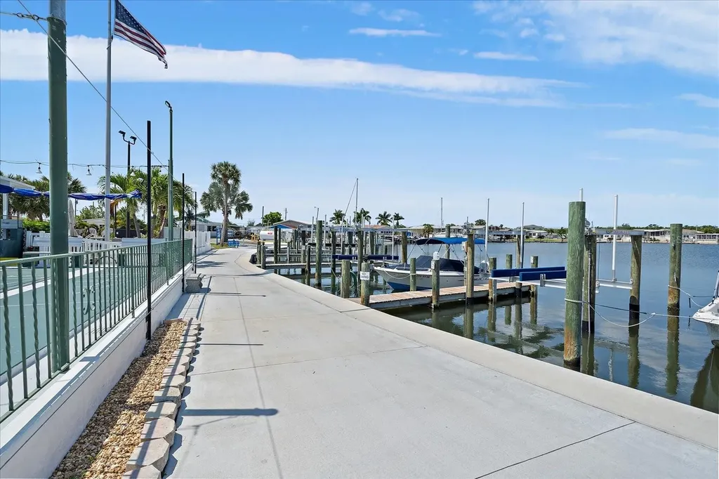 9 Basin Street Palmetto FL 34221