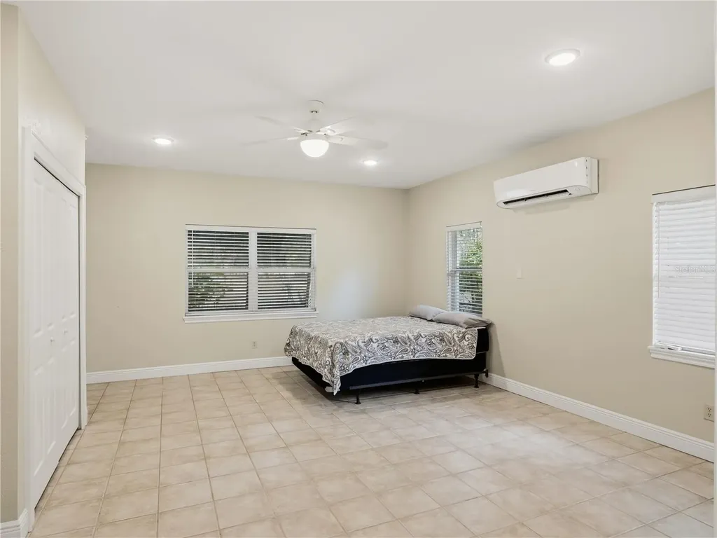 6043 Lake Erie Road Groveland FL 34736