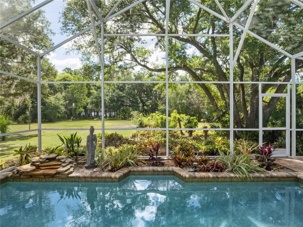 6043 Lake Erie Road Groveland FL 34736