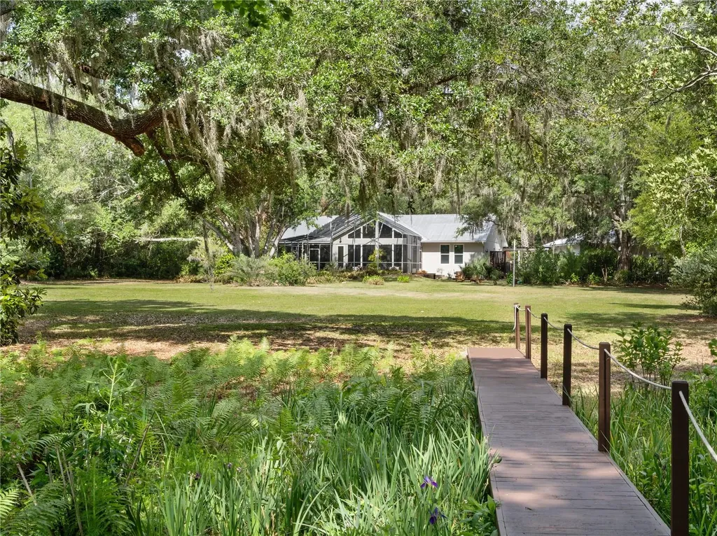 6043 Lake Erie Road Groveland FL 34736