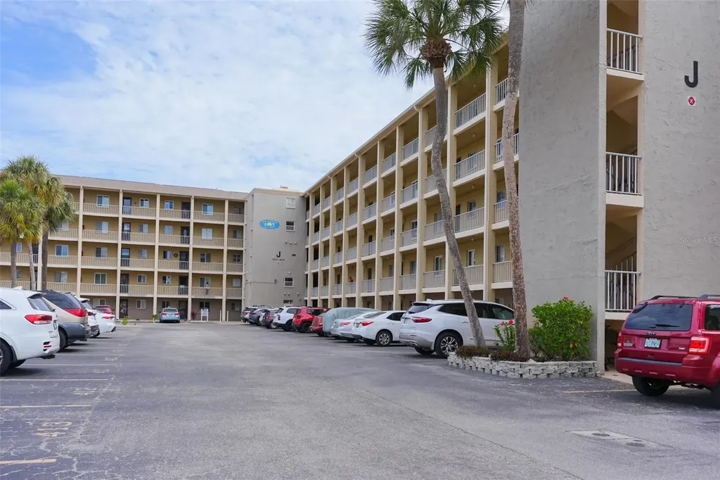 3607 Lake Bayshore Drive Bradenton FL 34205