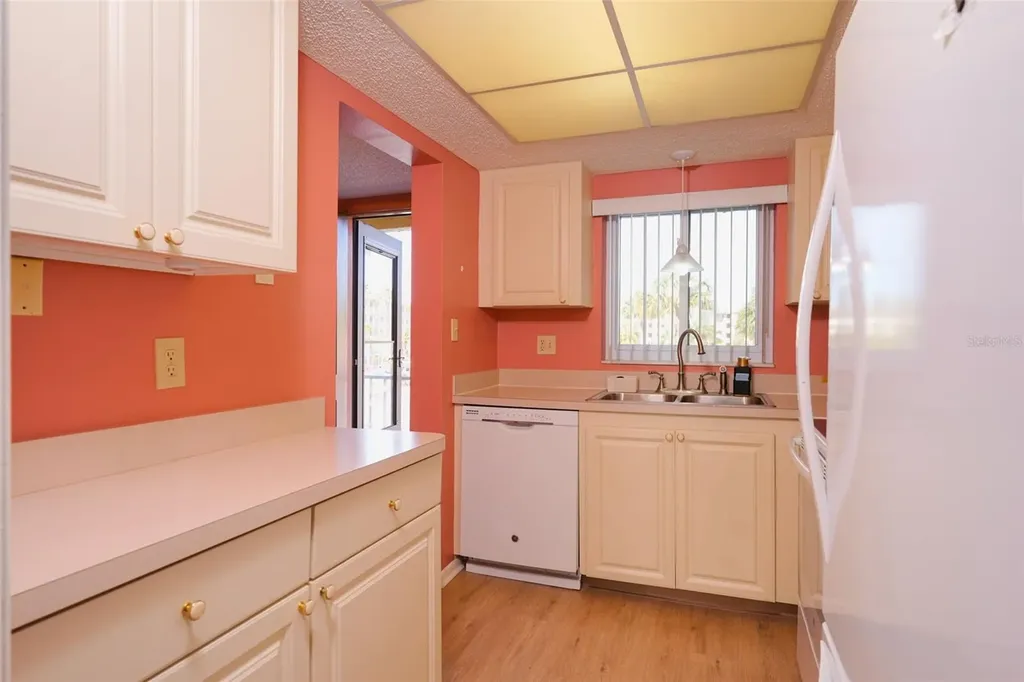 3607 Lake Bayshore Drive Bradenton FL 34205