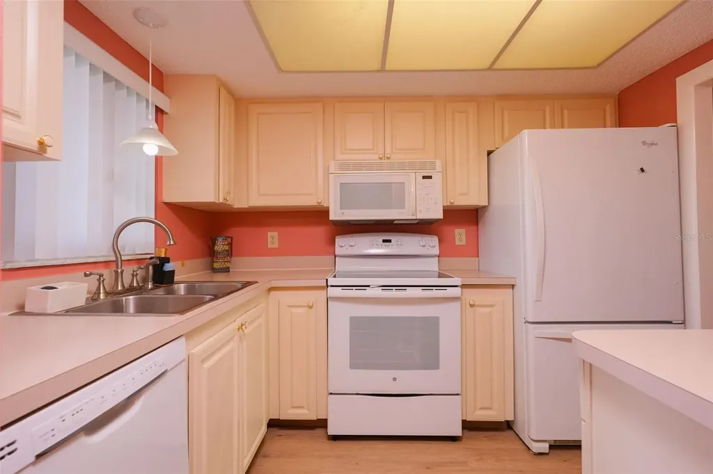 3607 Lake Bayshore Drive Bradenton FL 34205
