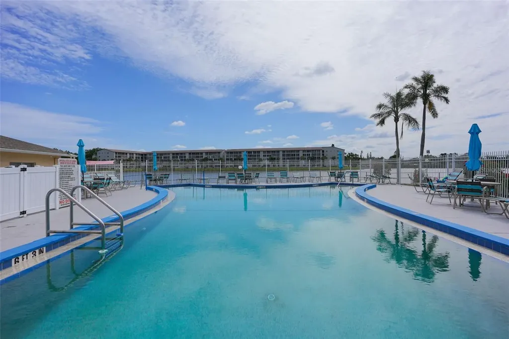 3607 Lake Bayshore Drive Bradenton FL 34205