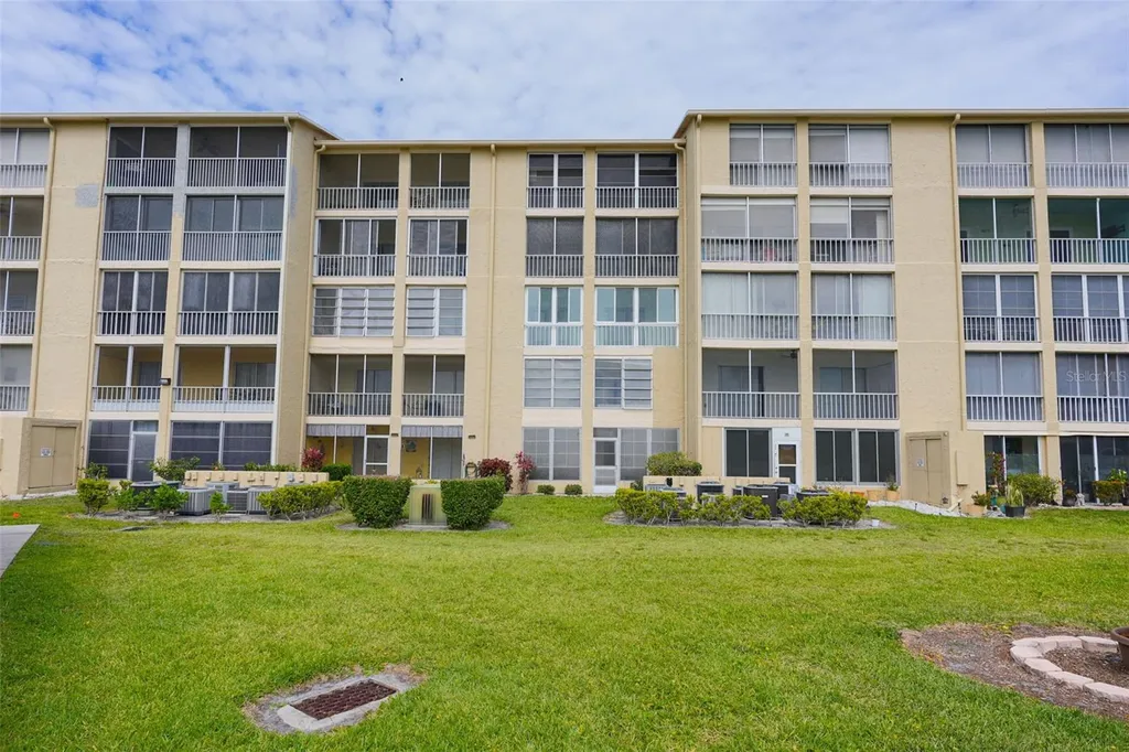 3607 Lake Bayshore Drive Bradenton FL 34205