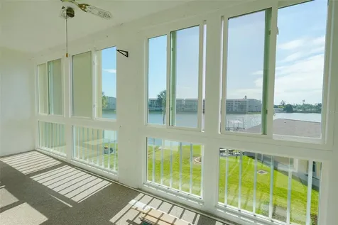 3607 Lake Bayshore Drive Bradenton FL 34205