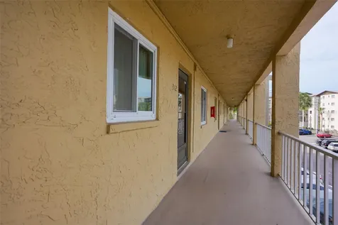 3607 Lake Bayshore Drive Bradenton FL 34205
