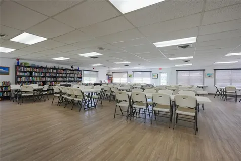 3607 Lake Bayshore Drive Bradenton FL 34205