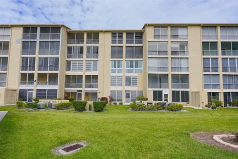 3607 Lake Bayshore Drive Bradenton FL 34205