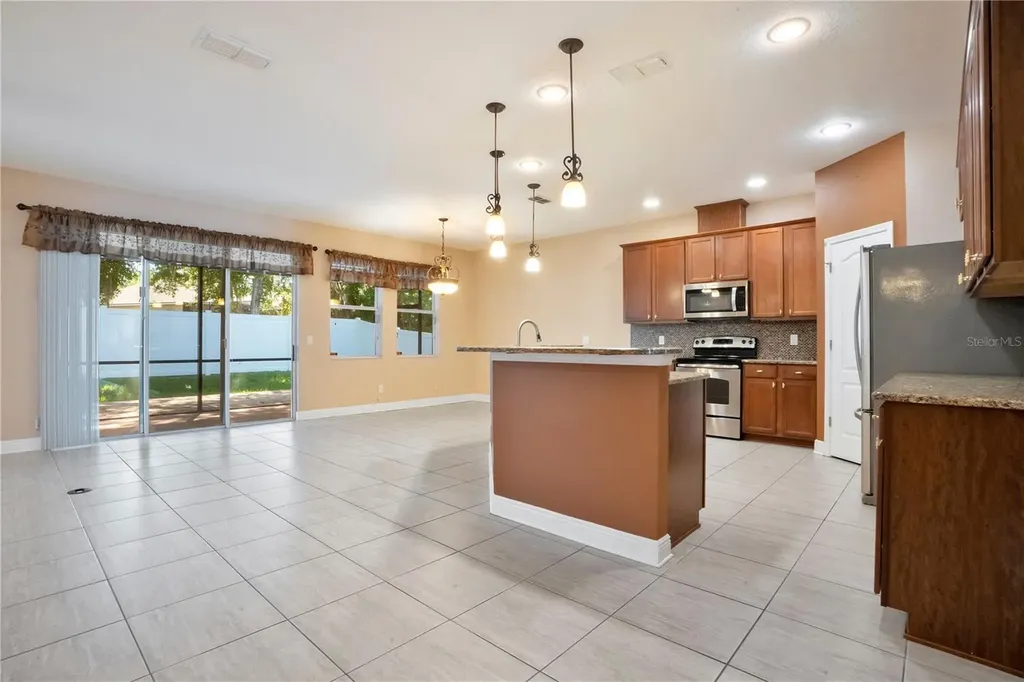 2210 Valterra Vista Way Valrico FL 33594