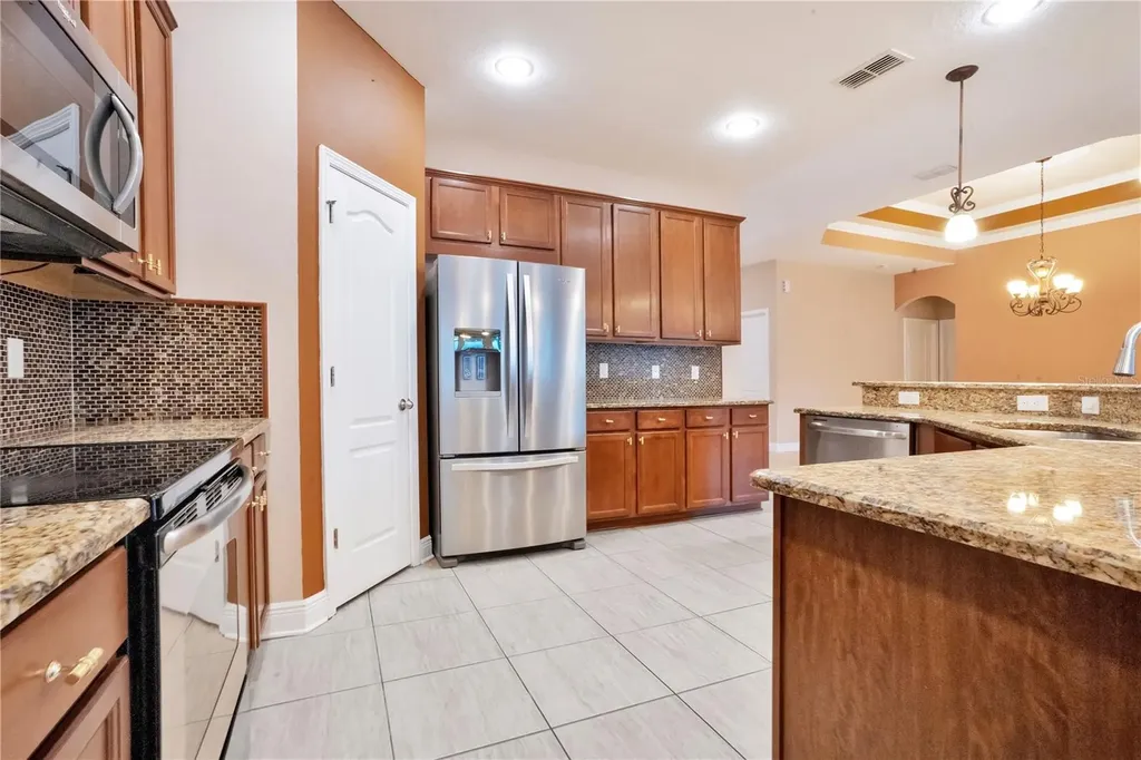 2210 Valterra Vista Way Valrico FL 33594