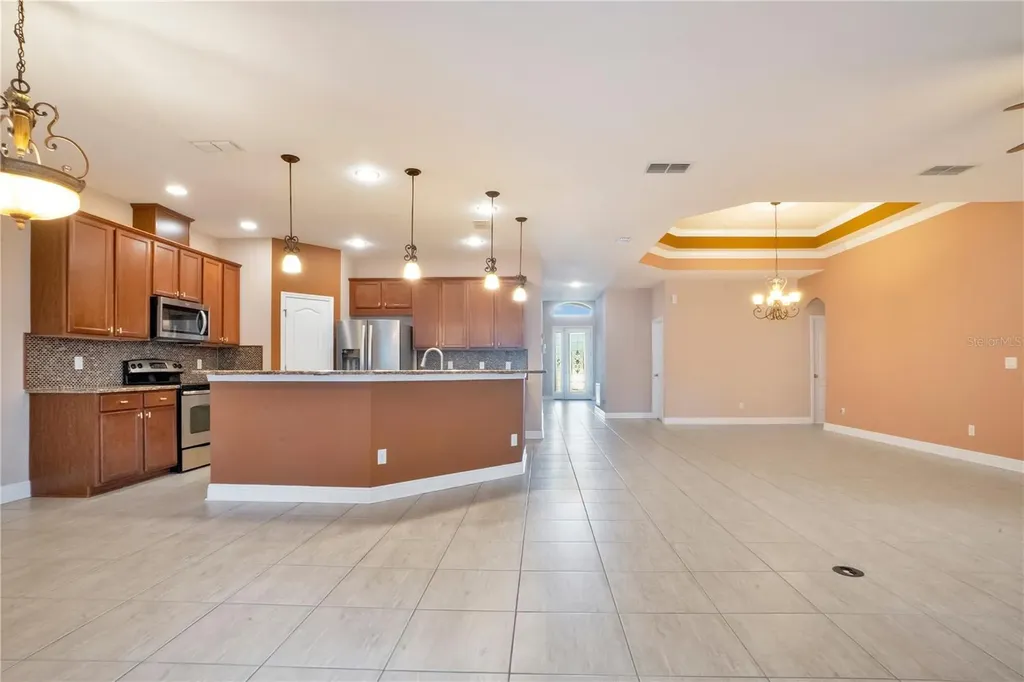 2210 Valterra Vista Way Valrico FL 33594