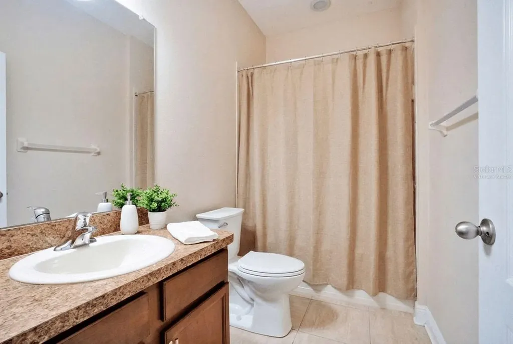 2210 Valterra Vista Way Valrico FL 33594