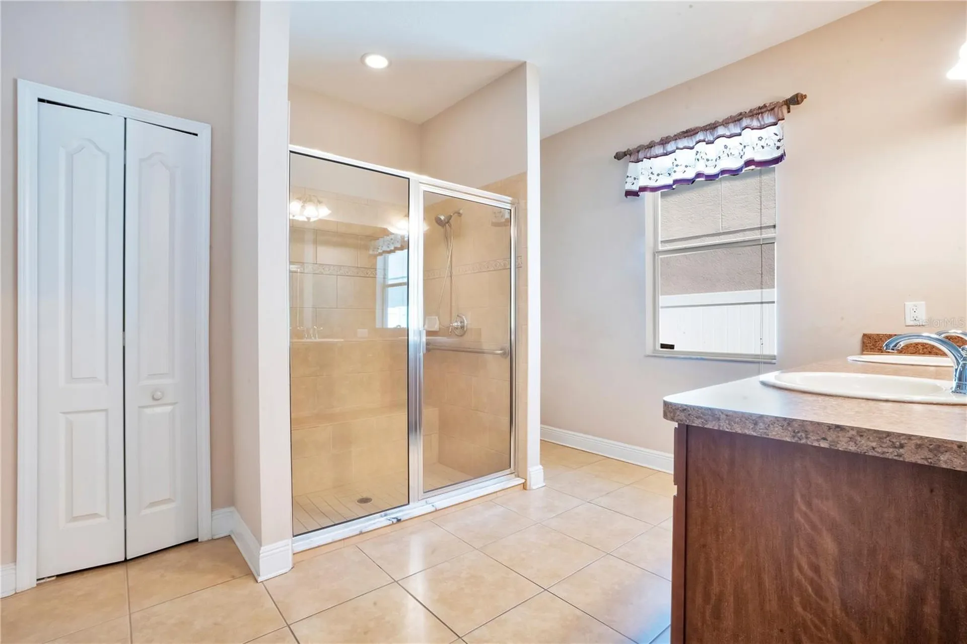 2210 Valterra Vista Way Valrico FL 33594