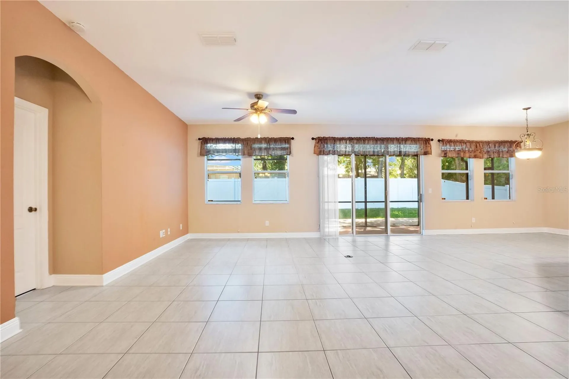 2210 Valterra Vista Way Valrico FL 33594
