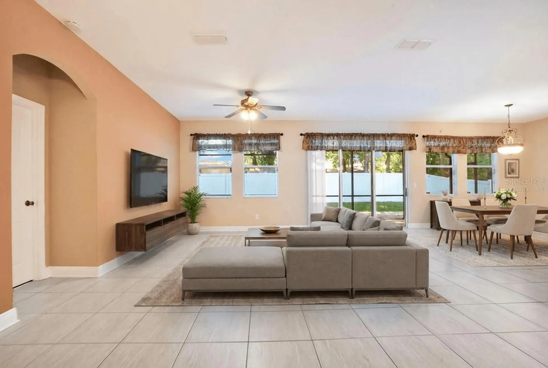 2210 Valterra Vista Way Valrico FL 33594