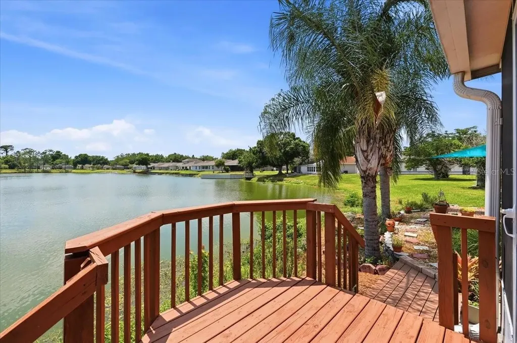 2063 Windward Pass Lakeland FL 33813
