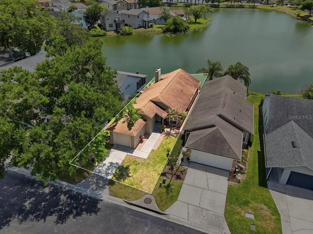 2063 Windward Pass Lakeland FL 33813