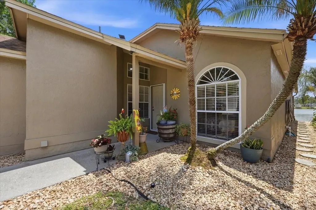 2063 Windward Pass Lakeland FL 33813