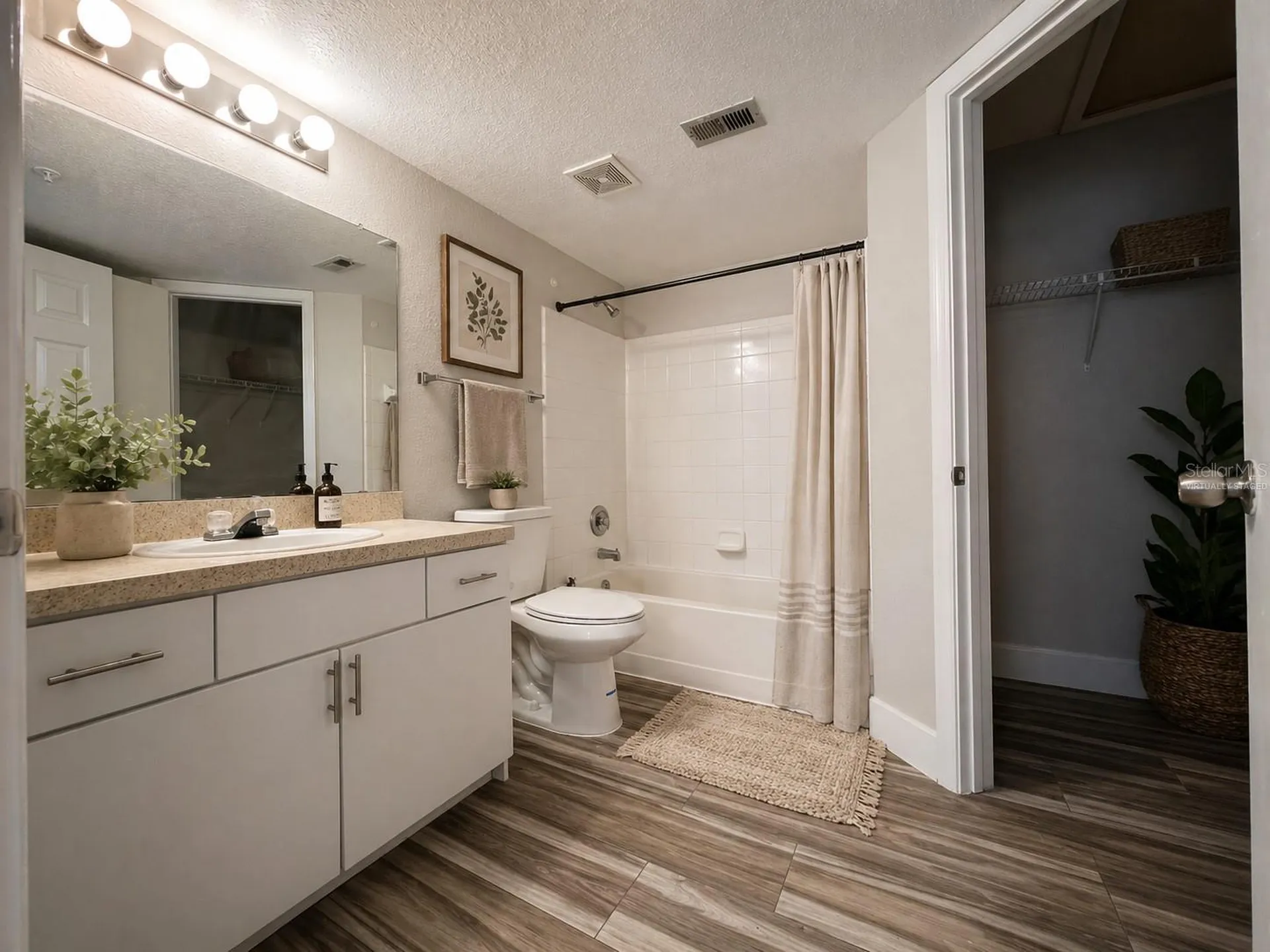 2210 Grand Cayman Court Kissimmee FL 34741