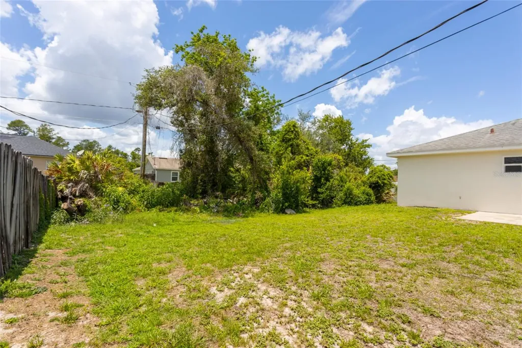 2940 Courtland Boulevard Deltona FL 32738