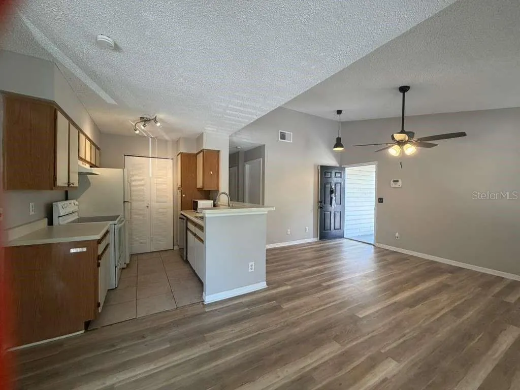 1087 S Hiawassee Road Orlando FL 32835