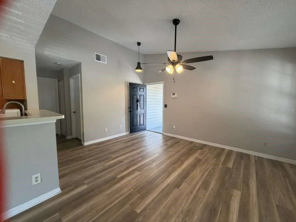 1087 S Hiawassee Road Orlando FL 32835