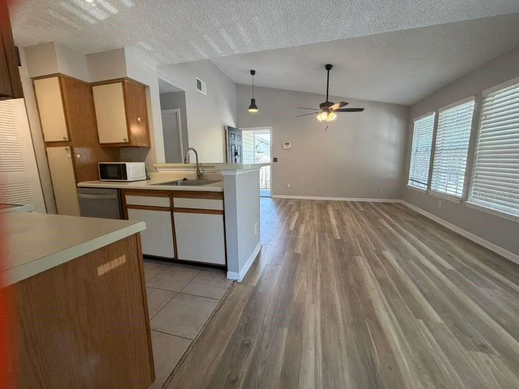 1087 S Hiawassee Road Orlando FL 32835