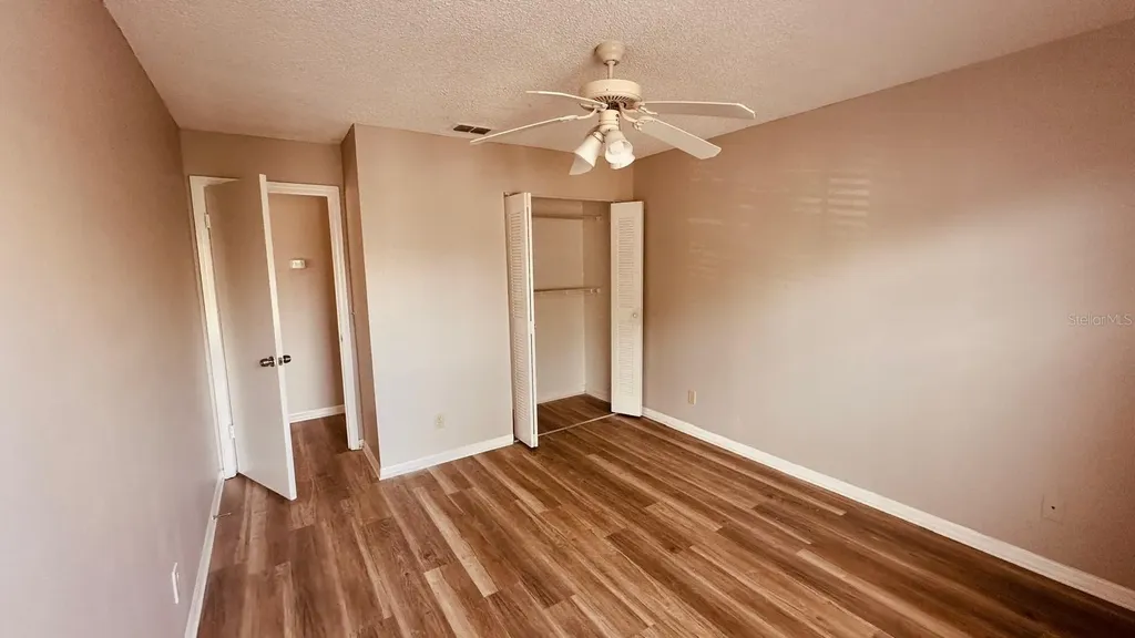 1087 S Hiawassee Road Orlando FL 32835