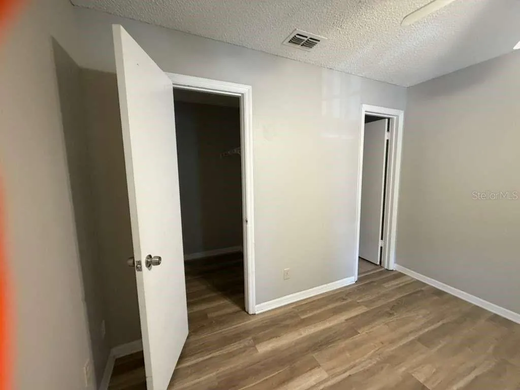 1087 S Hiawassee Road Orlando FL 32835