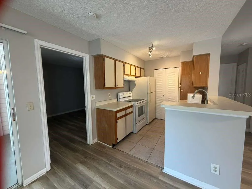 1087 S Hiawassee Road Orlando FL 32835