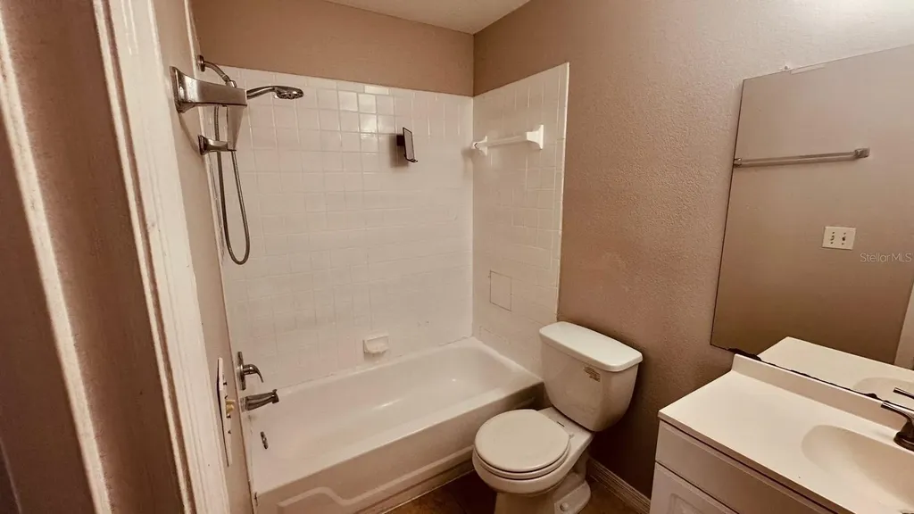 1087 S Hiawassee Road Orlando FL 32835