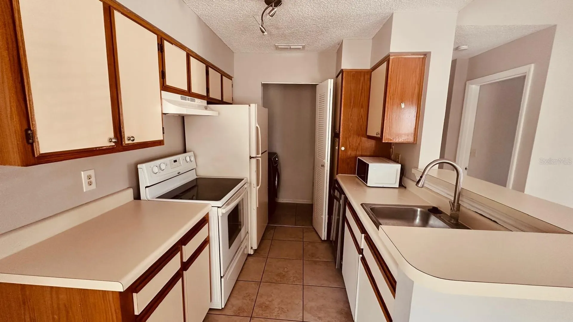 1087 S Hiawassee Road Orlando FL 32835
